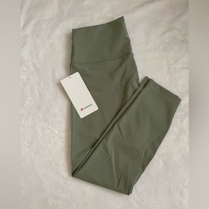 Lululemon Wunder Under leggings
